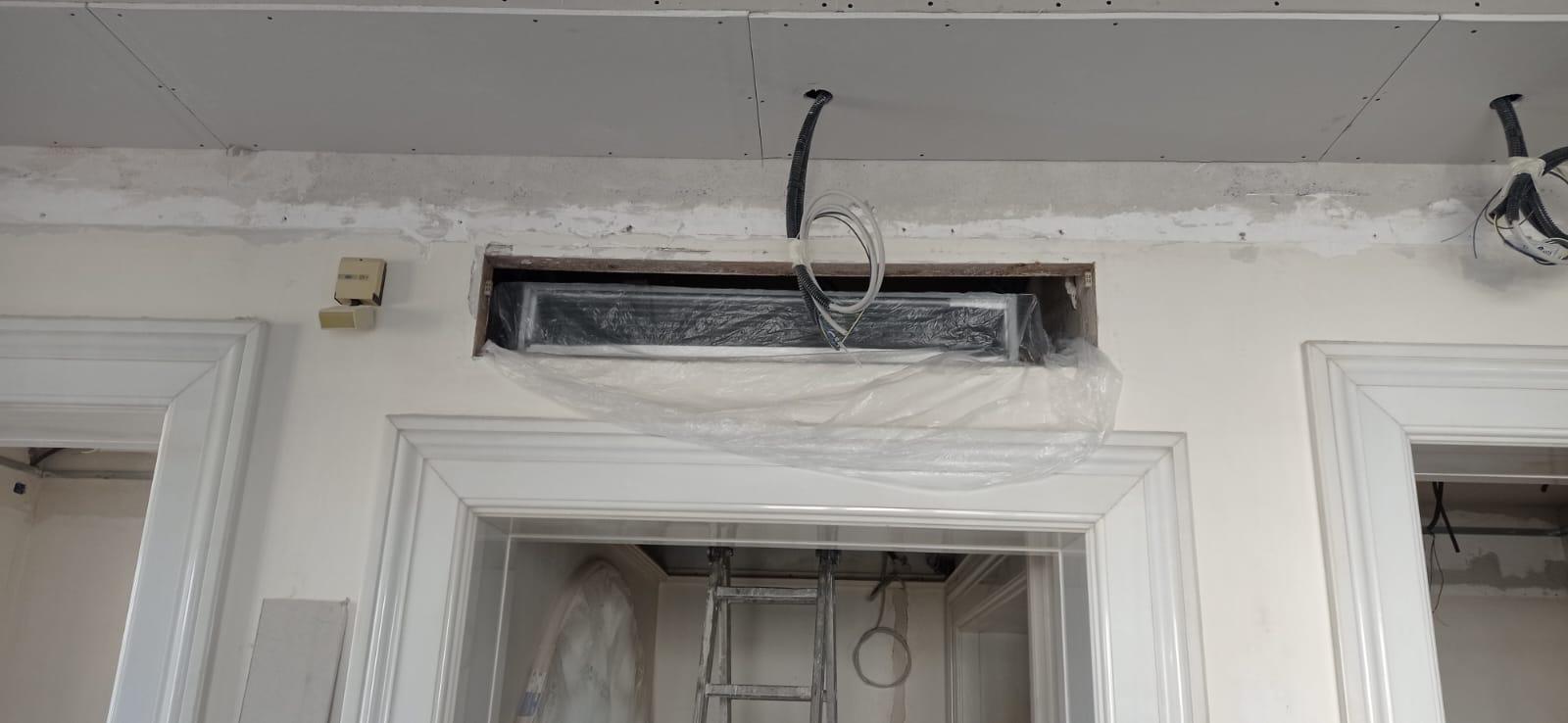 Fan coil canalizzato sopra architrave – edificio storico