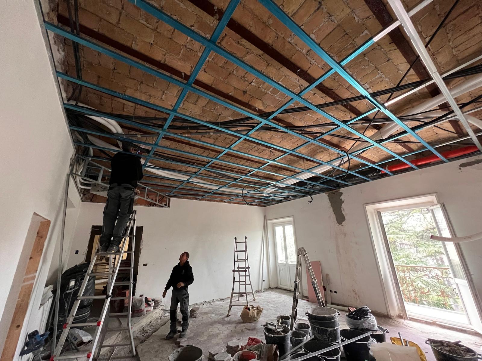 Struttura metallica soffitto sala principale – cantiere Roma