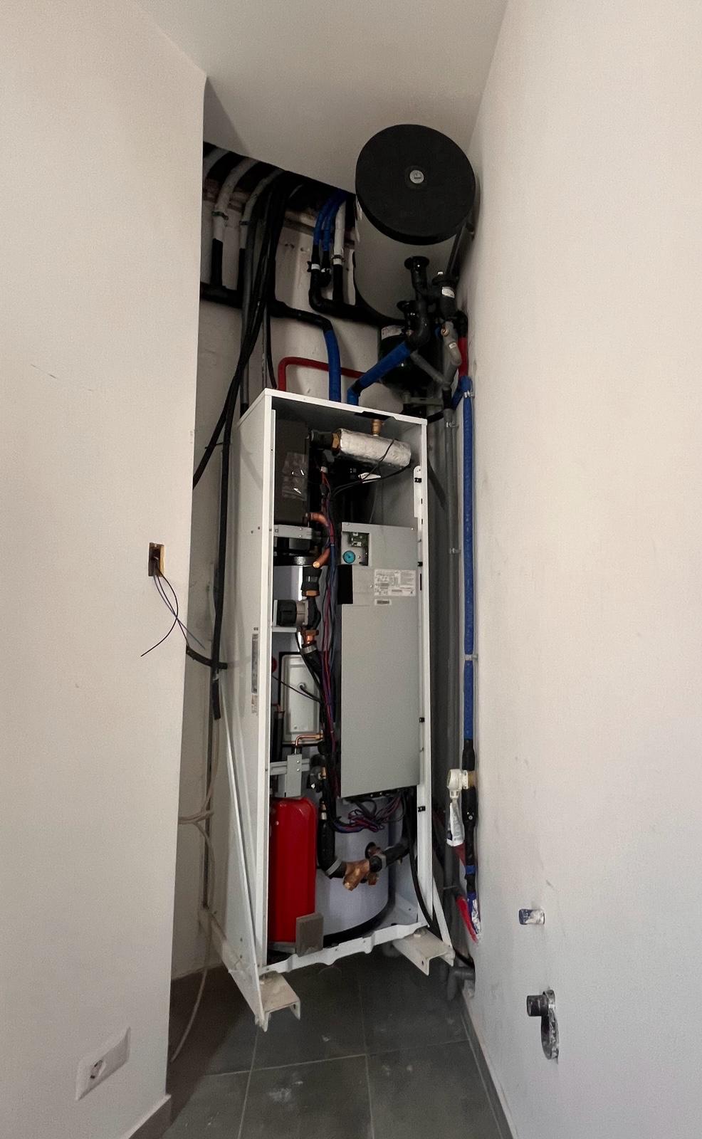 Pompa di calore sistema idronico – attico via Po